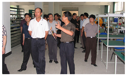 福建省委常委、政法委书记徐谦一行视察虹润公司
