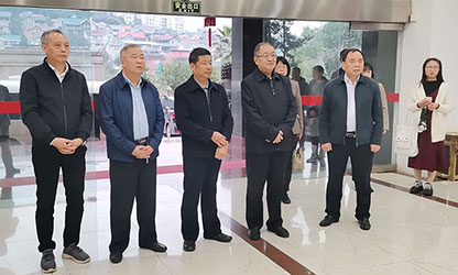 福建省政协副主席、省工商联主席王光远一行视察虹润公司